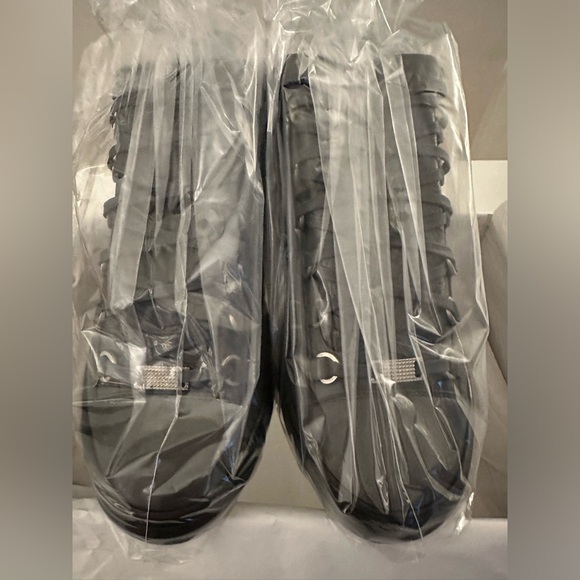 Balenciaga Hightop sneakers - Picture 6 of 11